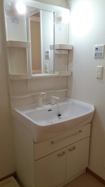 勇駿Ⅰ番館 洗面所