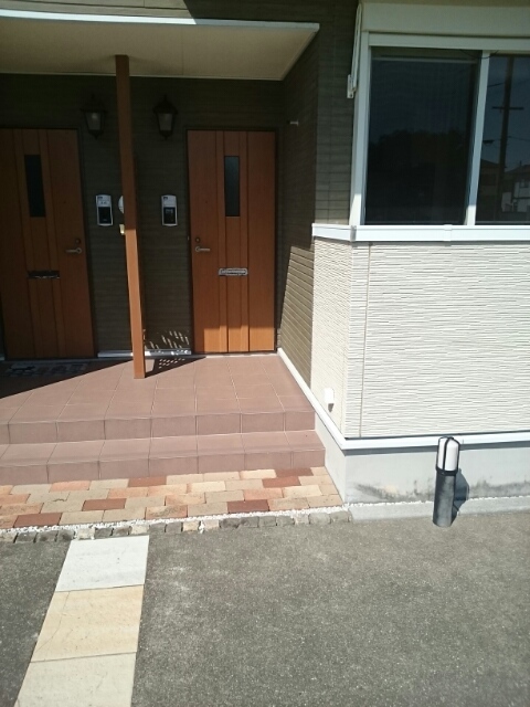 勇駿Ⅰ番館 エントランス