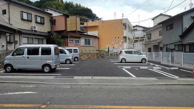 シャ・ノアール 駐車場