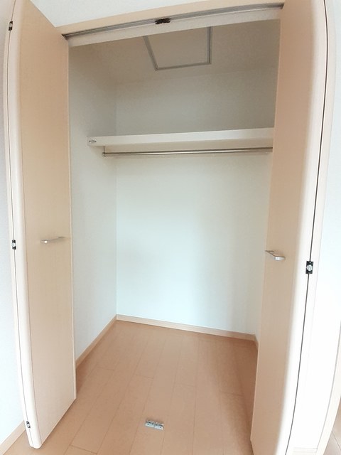 ナイツシャトー 収納