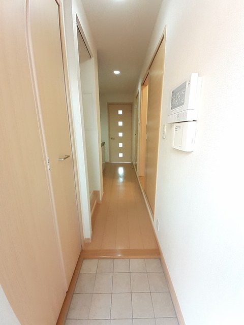 ナイツシャトー 玄関
