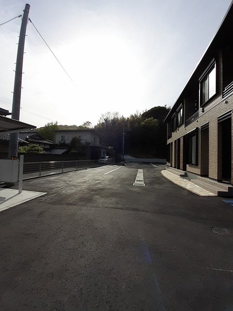 シーブリーズスクエア　Ａ 駐車場