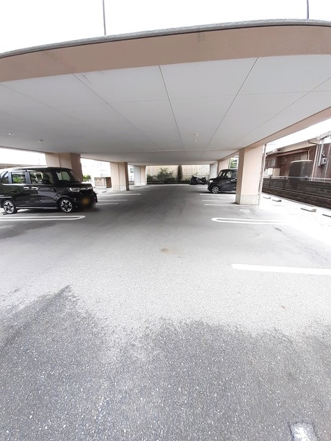 ドエルⅥ 駐車場