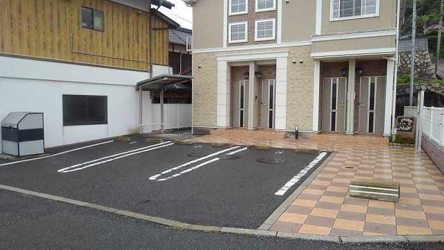 シャトレ　桜１ 駐車場