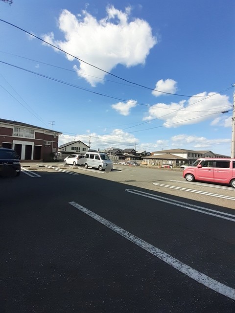 サニーレジデンス　Ⅰ番館 駐車場