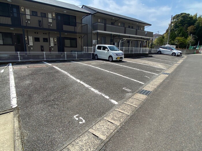 リヴェール　D棟 駐車場
