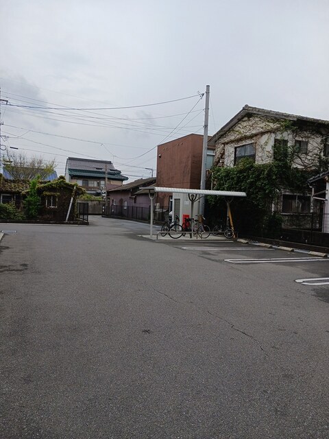 ユリシス 駐車場