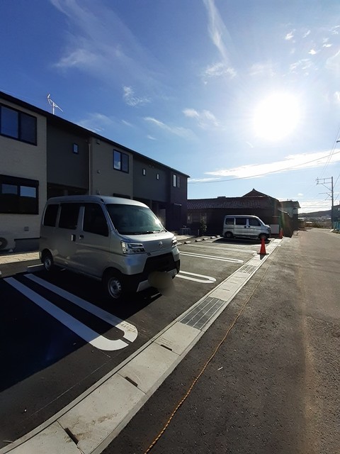 ネオユニヴァースⅡ 駐車場