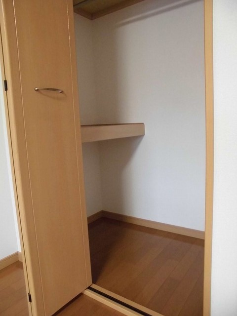 ガーデンパレス秋根 収納