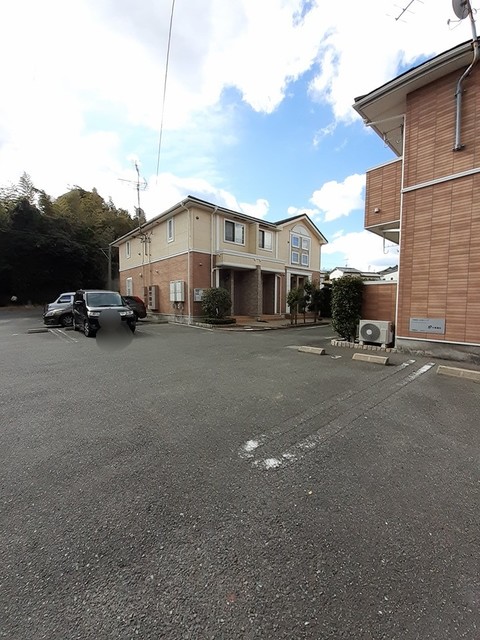 サンセールＡ 駐車場