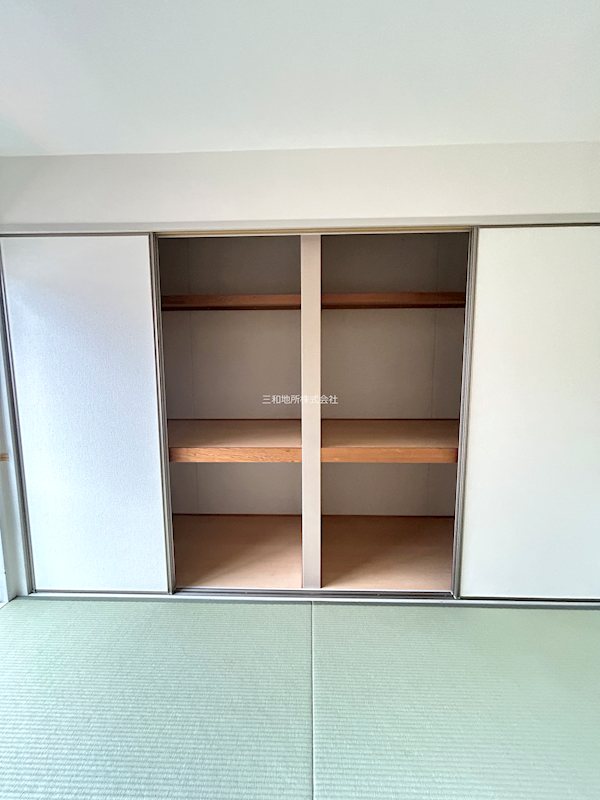 シャーメゾン　ペリート 収納