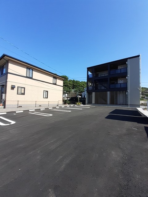 ルノン 駐車場