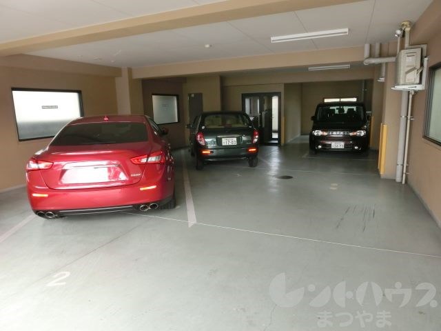 プレジール道後 駐車場