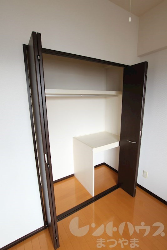 アスティオン本町 収納
