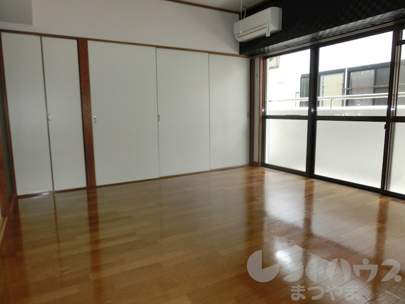 ロイヤルヴィラ歩行町 ベッドルーム