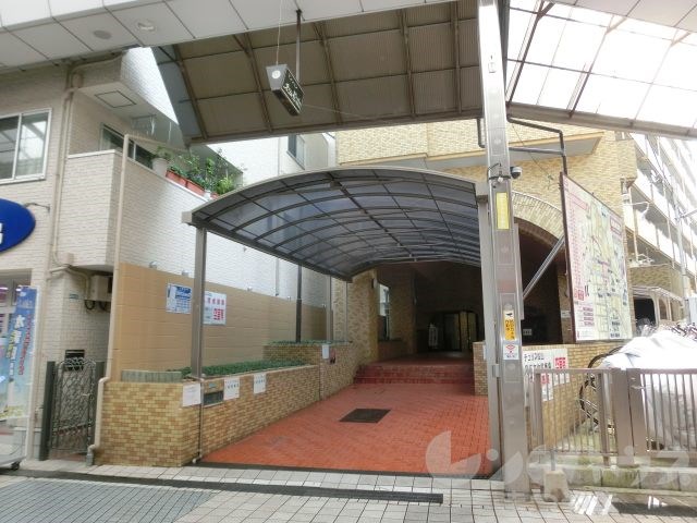 チュリス松山 エントランス