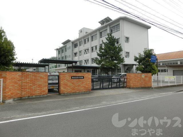 パルテナール・ナカ 中学校