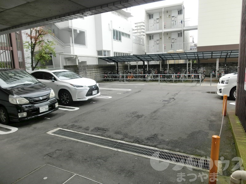 KBコート本町Ⅱ 駐車場