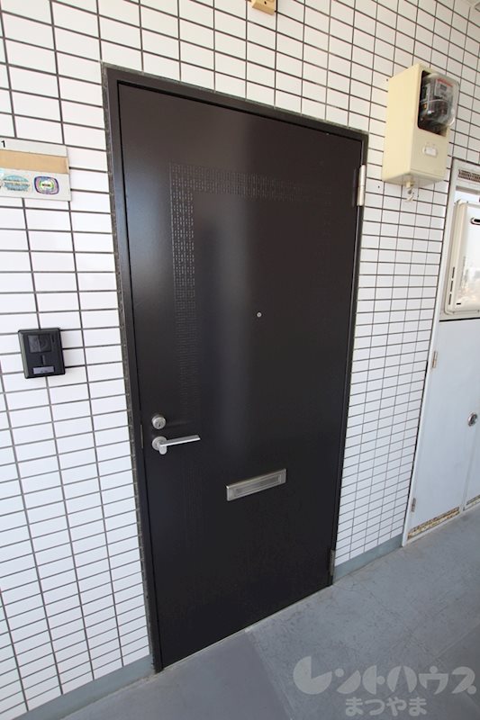 ＫＢコート萱町 玄関