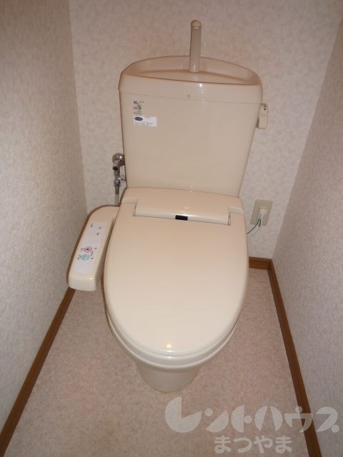 コンフォルト室町 トイレ
