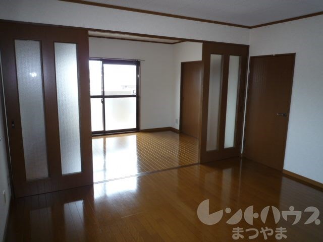 コンフォルト室町 リビング