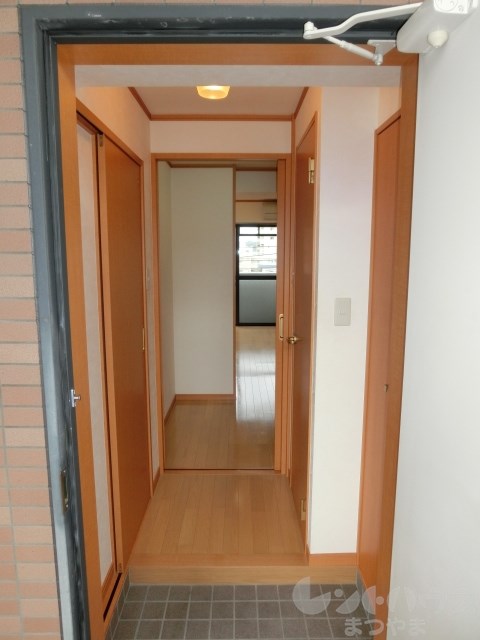ドルーク三番町 玄関