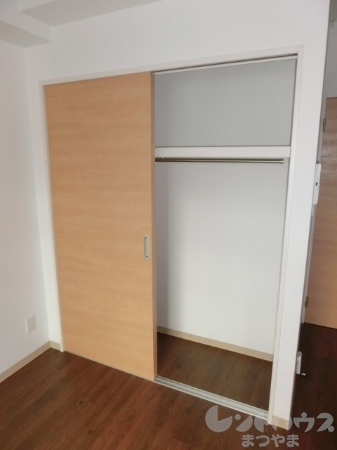 ヴィゴーレ本町 収納