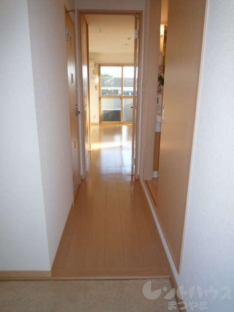 La casa持田 玄関