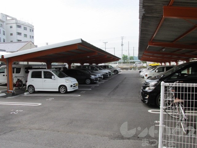此花川又駐車場 玄関