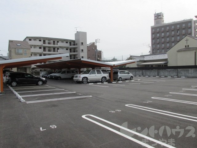 此花川又駐車場 リビング
