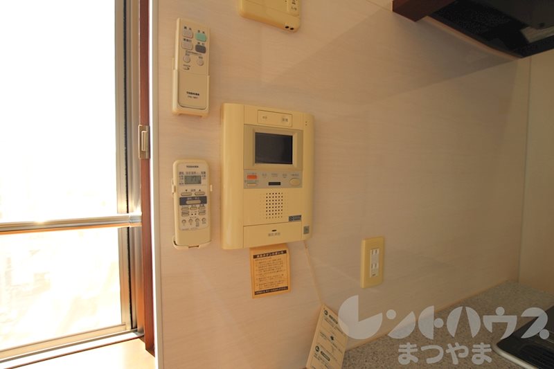 ヴァレーレ県庁前 セキュリティ