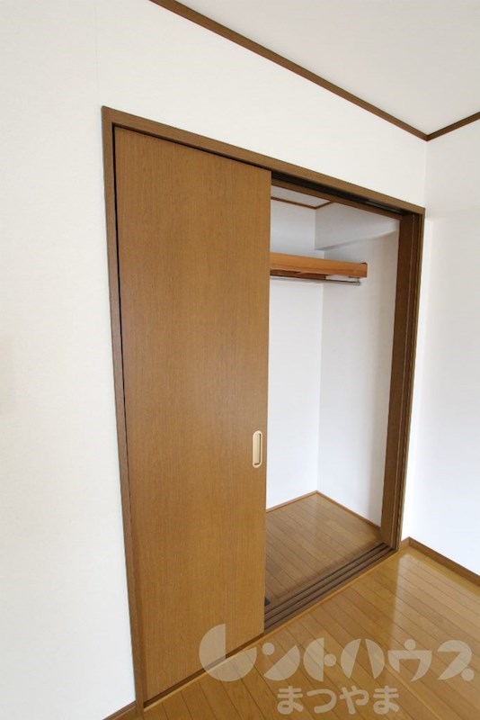 アメニエス萱町 収納