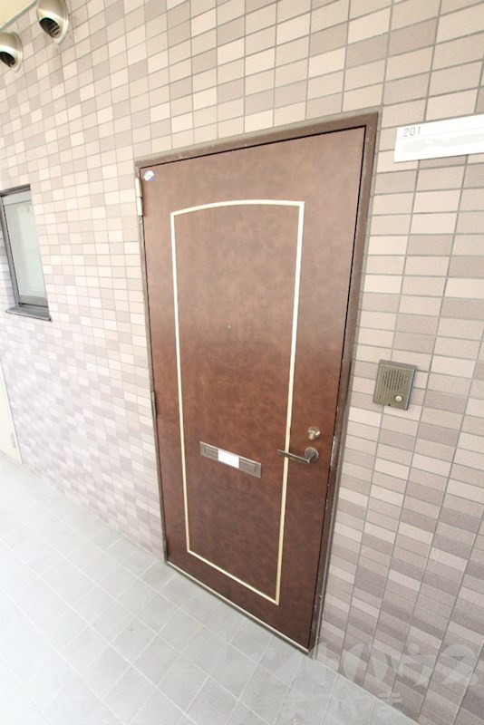 アメニエス萱町 玄関