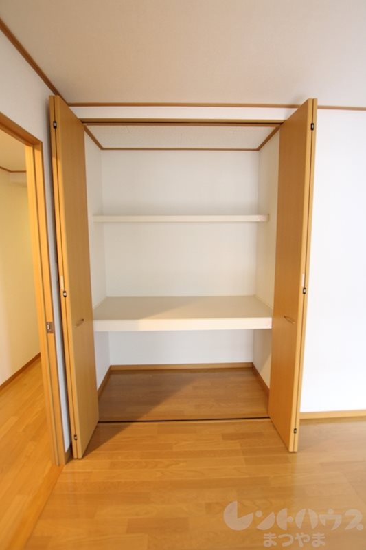 エリヴェール道後 収納