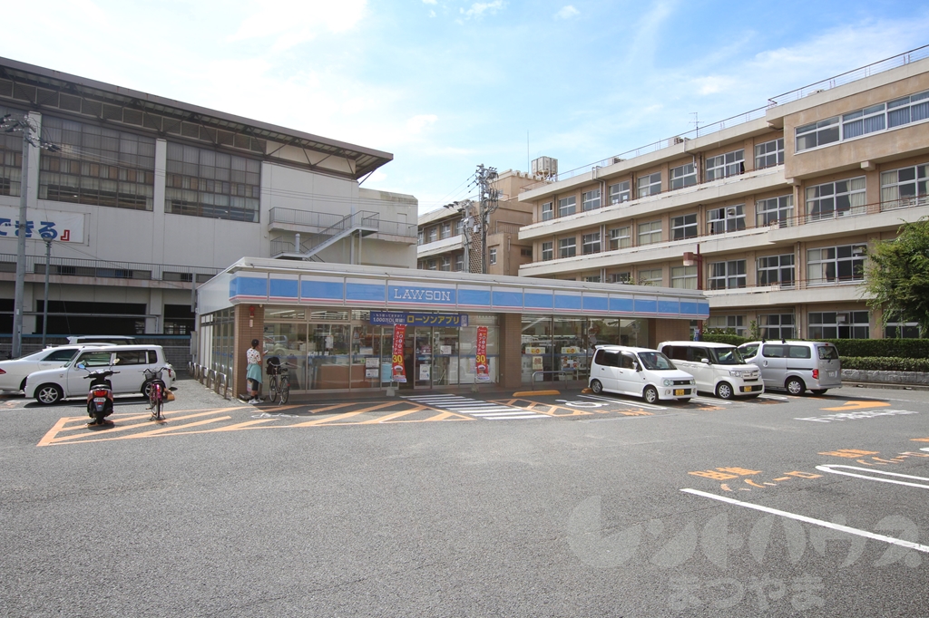 Mayfair　MATSUYAMASHIEKI square コンビニ