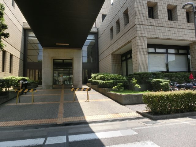 Mayfair　MATSUYAMASHIEKI square 図書館