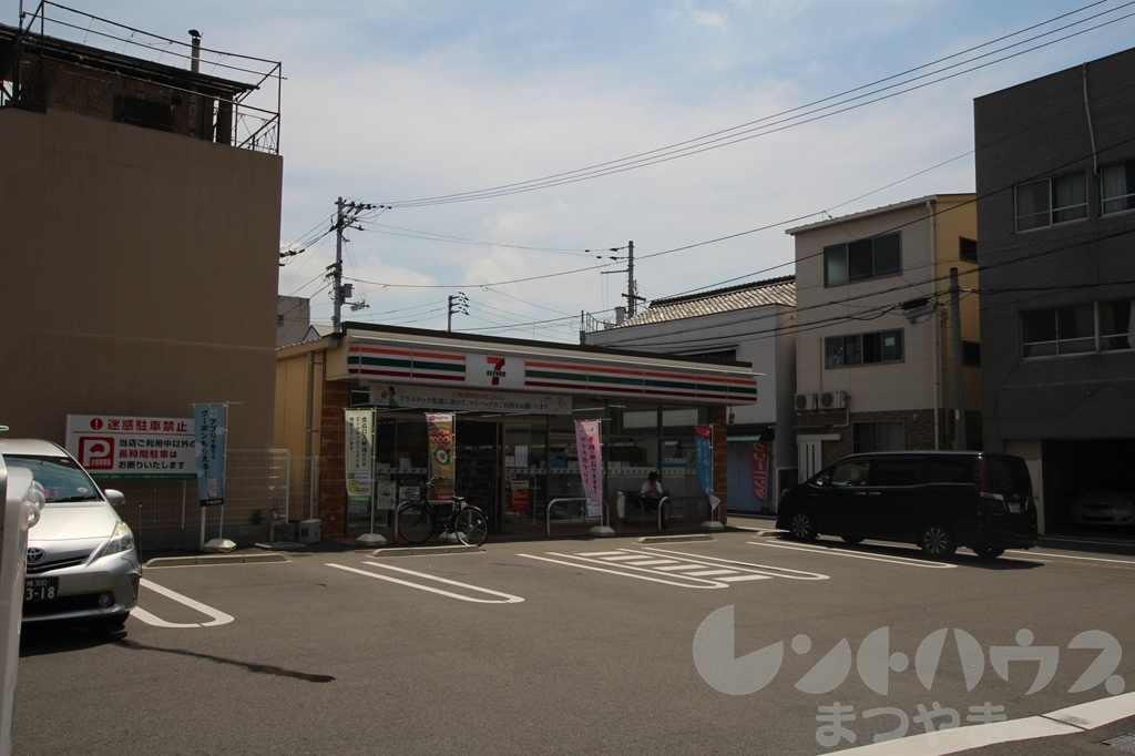 グリーンハイツ柳井町 コンビニ