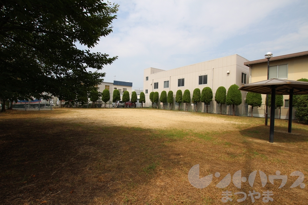 ルスト山越 公園