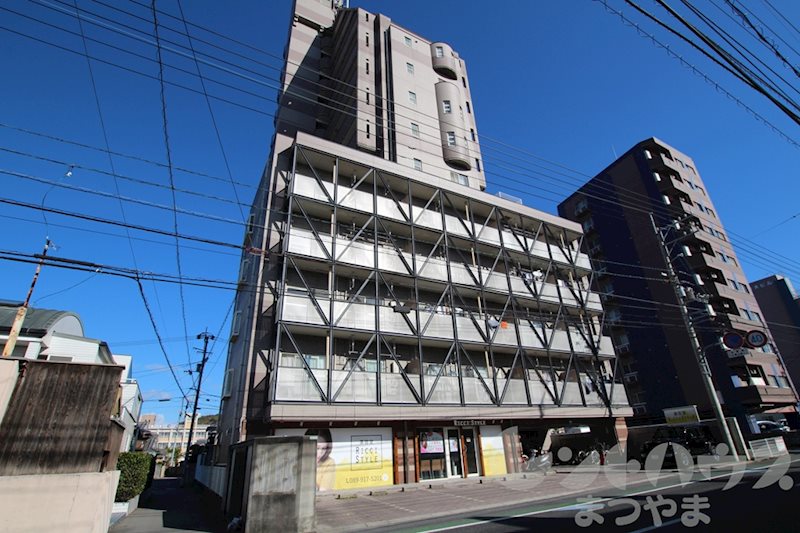 シャルマン道後 外観