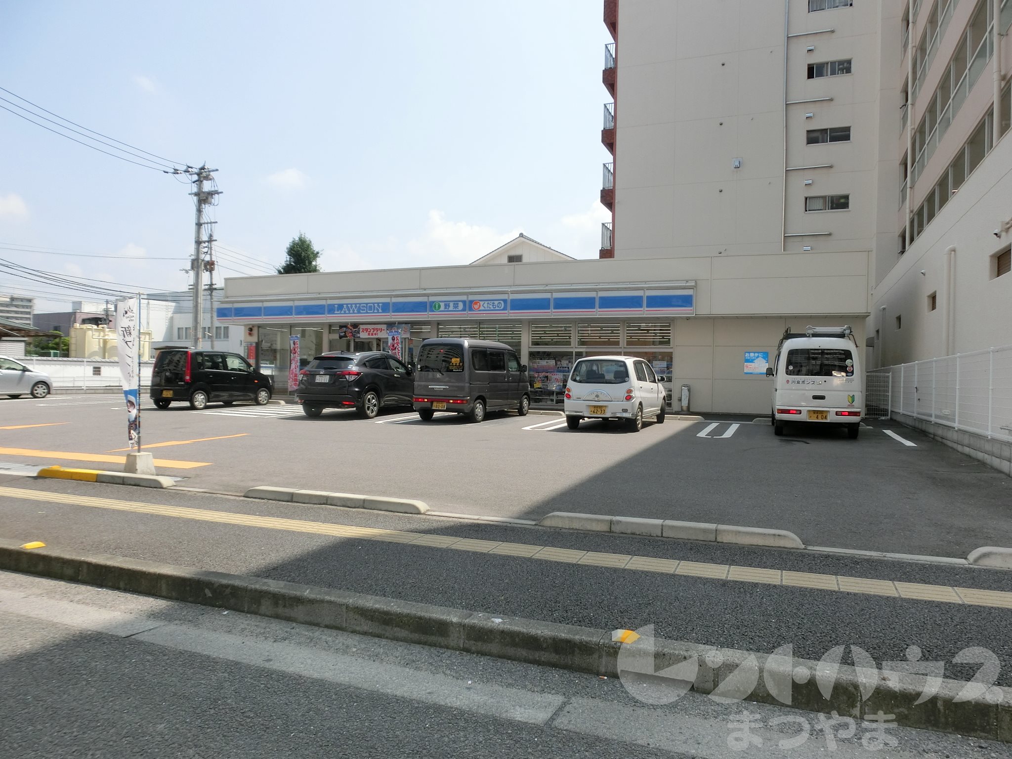 ルミナス勝山東 コンビニ