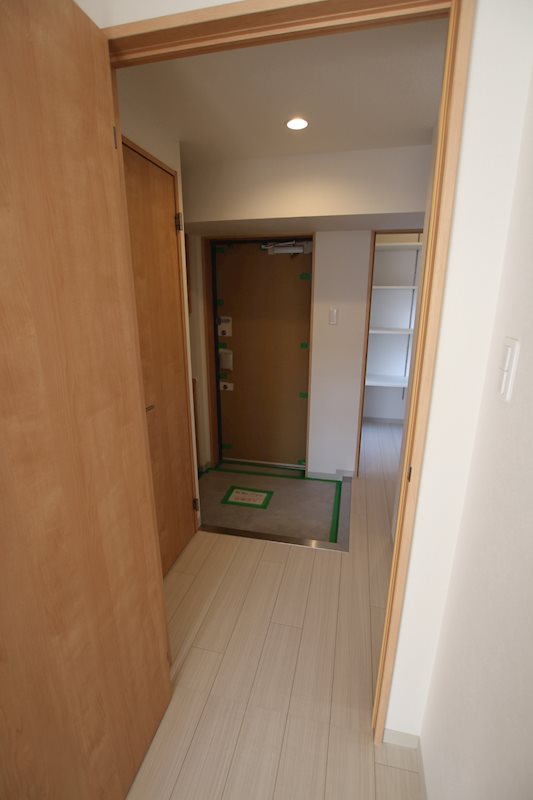 アステリア萱町 玄関