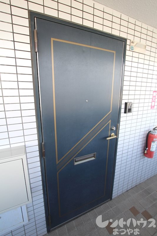 ジョイフル第5中村 玄関
