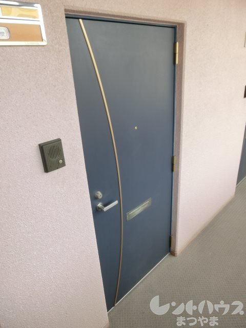 ベーラバン清水 玄関