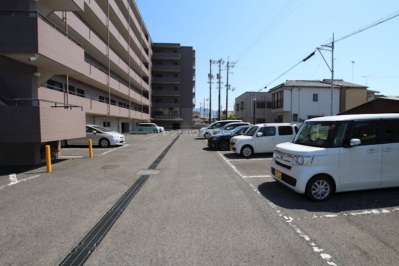 いよてつロフティ郡中 駐車場