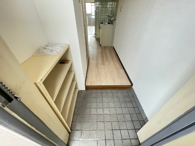 森ビル１ 玄関