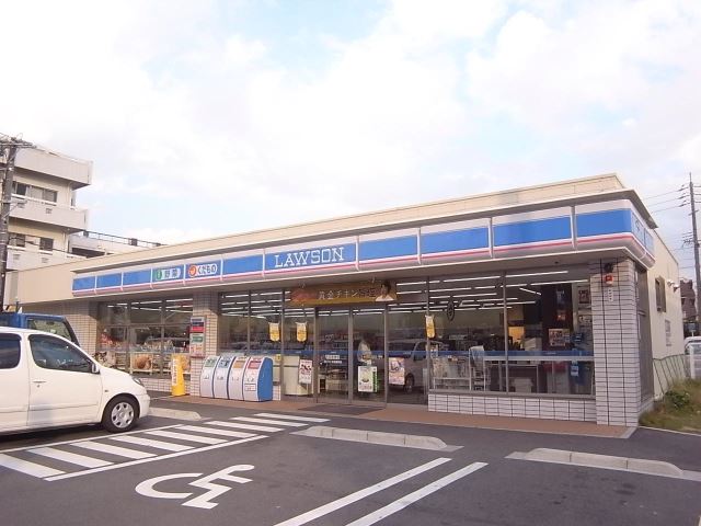 リーザ川名 コンビニ
