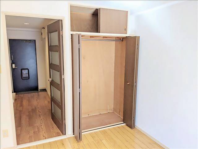 西科マンション 玄関