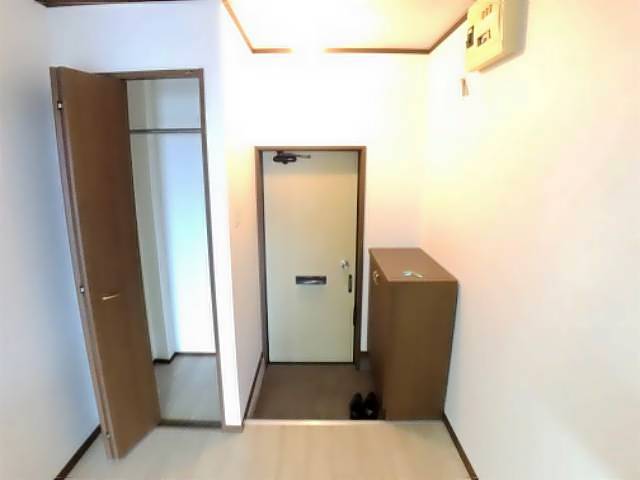 ヴィラニシムラ 玄関