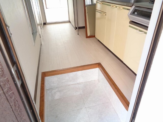 ハイビラコスモス 玄関