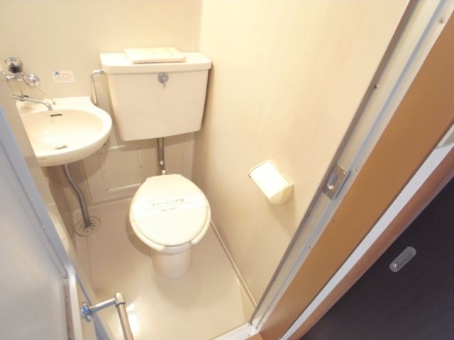 岩田ビル トイレ
